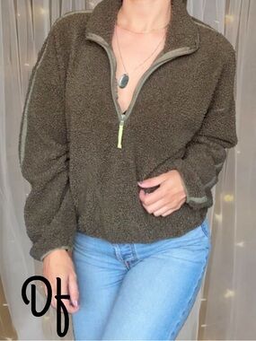 Old Navy Olive Green Sherpa Half-Zip Pullover Size L